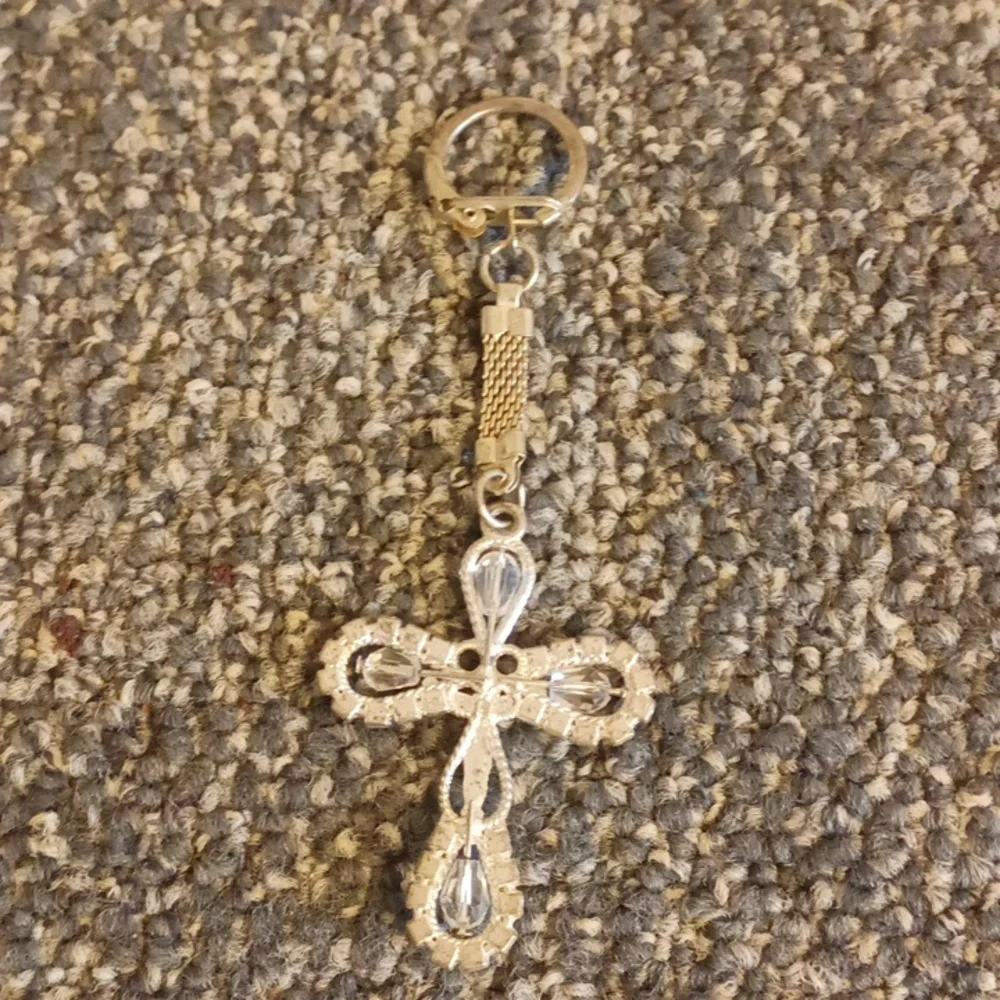Cross silver tone and beaded keychain religious